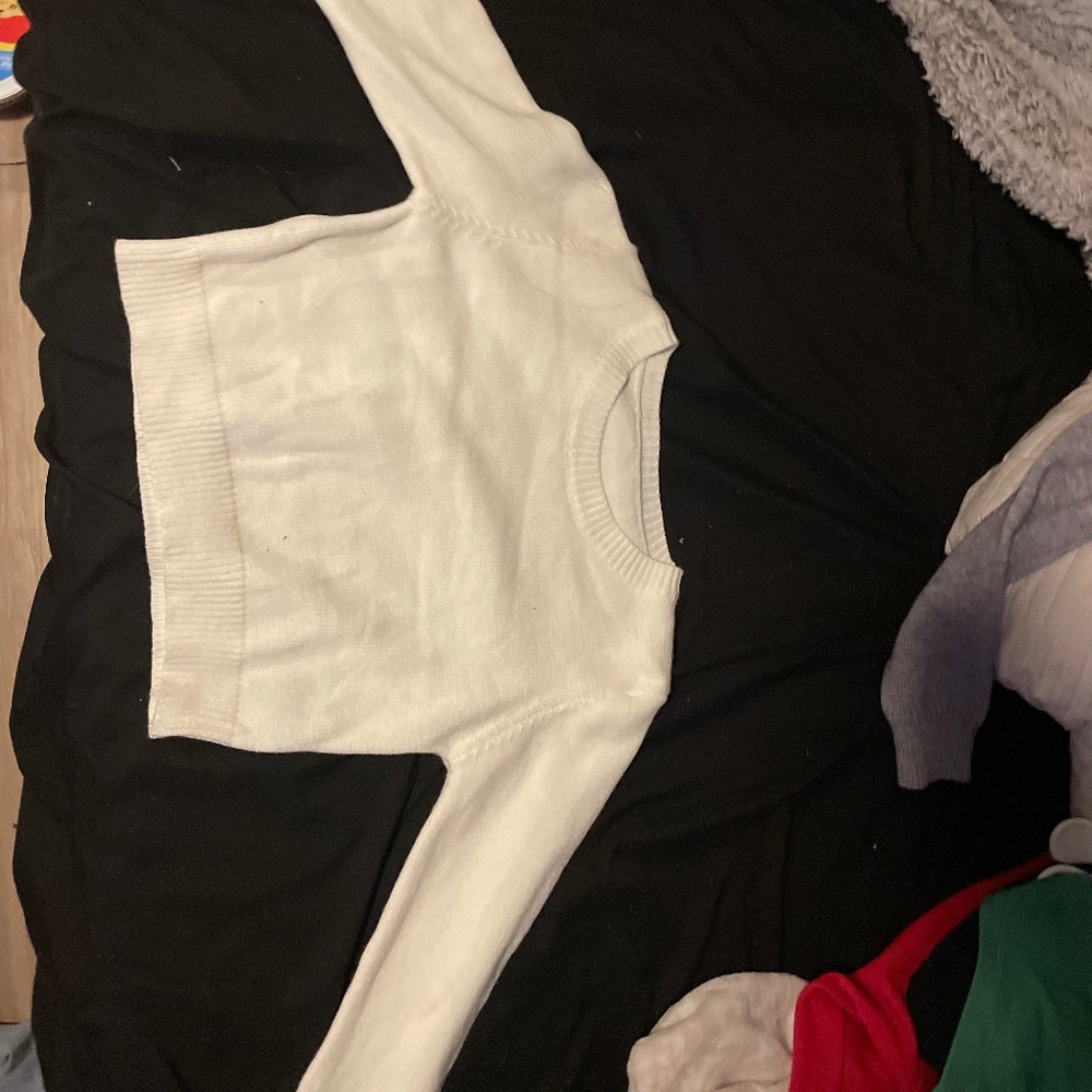 Crop top sweater